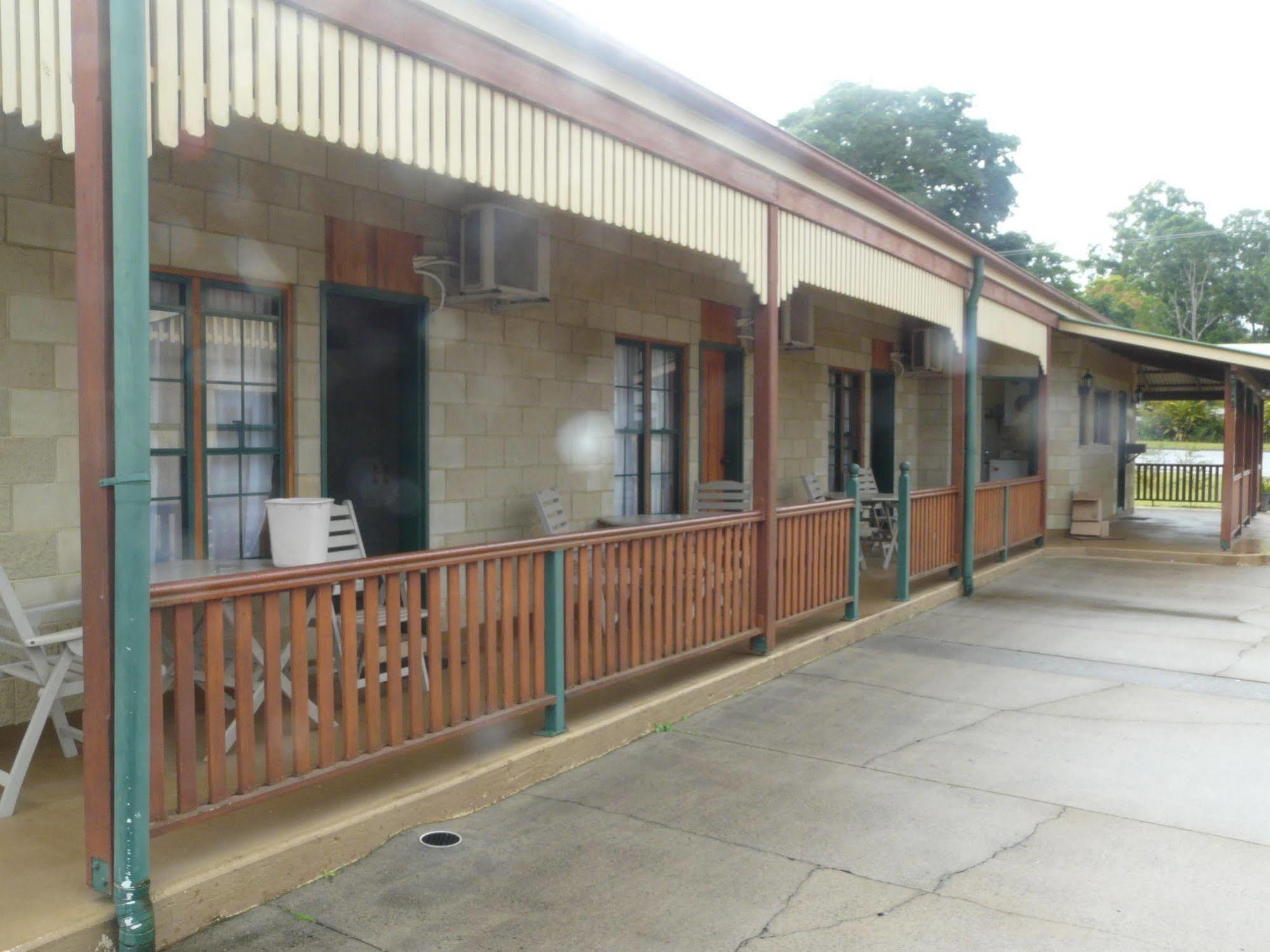 Curtain Fig Motel Yungaburra Buitenkant foto